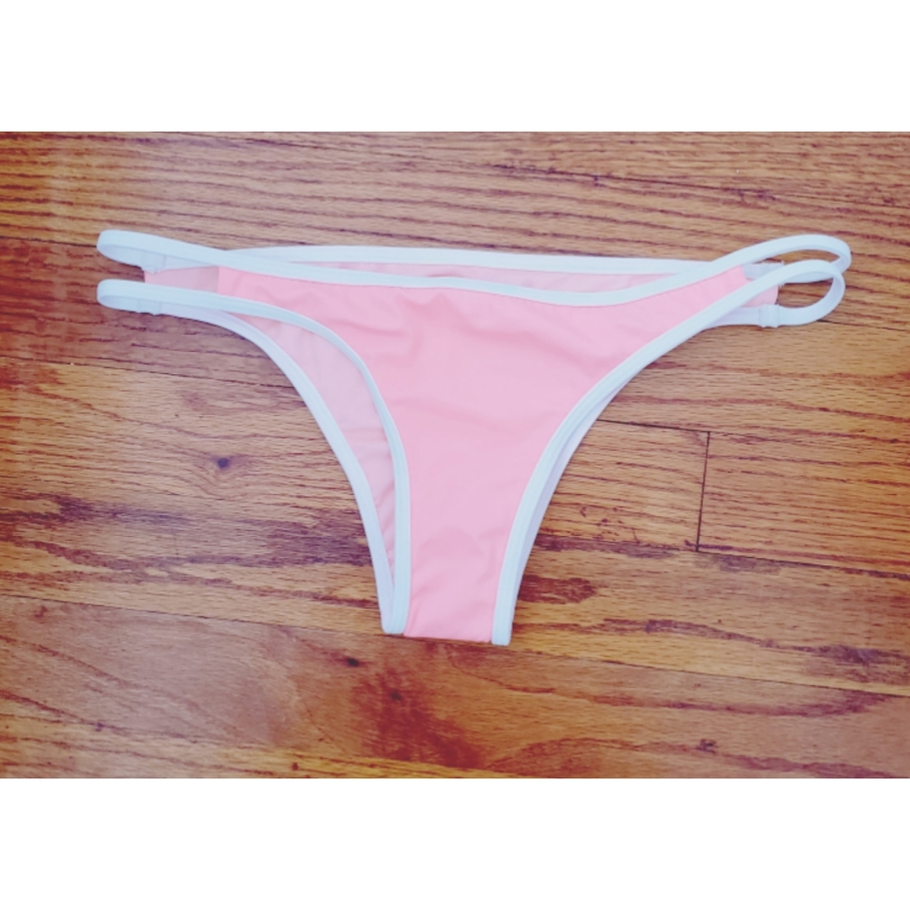 EUC Victoria's Secret Itsy Bikini Bottom